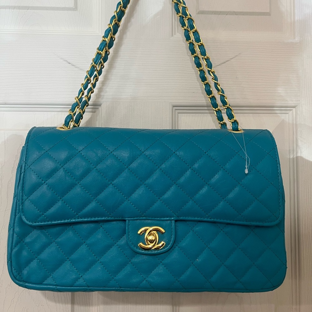 Large quilted fashion bag
